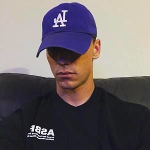 Meet your Posher, Avery